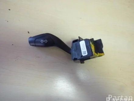 Ford AV6T-13335-AB / AV6T13335AB FOCUS III 2013 Steering column switch