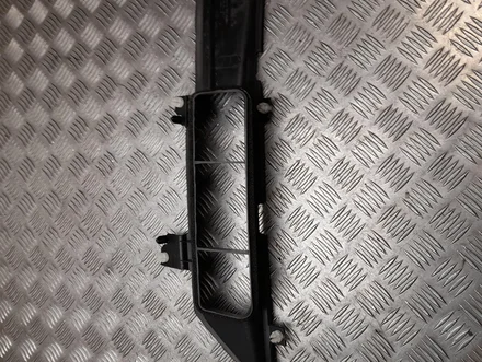 Tesla 1090857-00-C / 109085700C MODEL 3 2019 Rėmelis