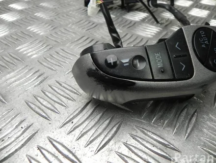 Toyota F70CV164, F70CV142 PRIUS Hatchback (_W2_) 2006 Multifunction button set for steering wheel