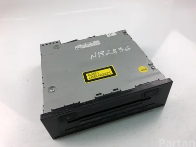 Audi 8E0035111D A4 (8EC, B7) 2006 Radio z odtwarzaczem CD