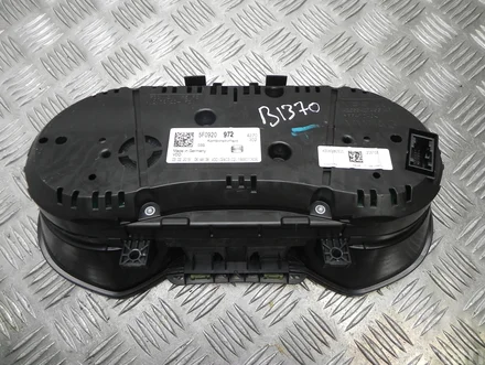 Seat 5F0 920 972 / 5F0920972 LEON (5F1) 2015 Dashboard (instrument cluster) mph km/h
