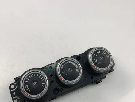 Mitsubishi 7820A115XB LANCER VIII Sportback (CX_A) 2010 Bedienteil Klimaautomatik