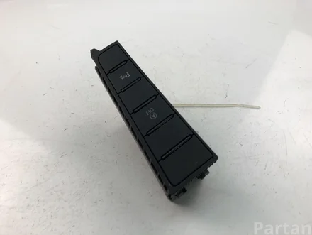 Volkswagen 3AB927238K PASSAT (362) 2013 Button for parking aid