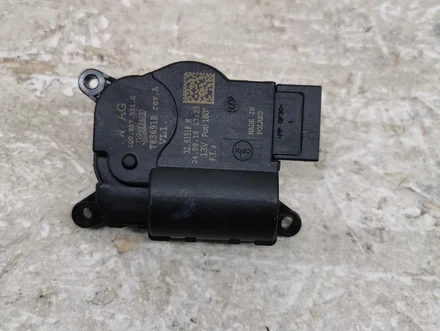 Volkswagen 3293918M GOLF VII (5G1, BQ1, BE1, BE2) 2018 Adjustment motor for regulating flap