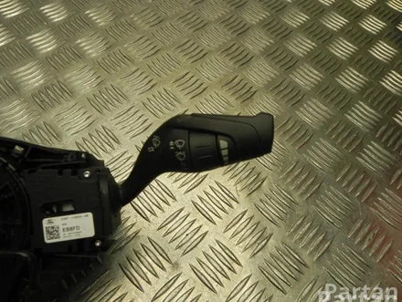 Ford DV6T-13N064-FB, DV6T-3F944-AA / DV6T13N064FB, DV6T3F944AA FOCUS III 2014 Dźwignia kolumny kierowniczej (przycisk wielofunkcyjny)