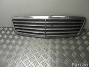 MERCEDES-BENZ A 203 880 01 83 / A2038800183 E-CLASS (W211) 2003 Grill