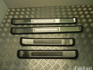 Kia 85886-1F000, 85885-1F000 / 858861F000, 858851F000 SPORTAGE (JE_, KM_) 2009 Door Sill Trim