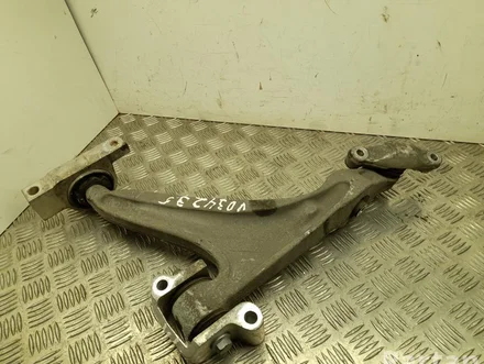 Volvo V90 II 2020 Front  track control arm lower right side