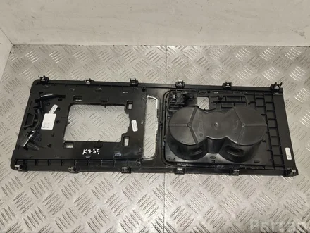 Jaguar GX73044E04A XE (X760) 2017 Trim center console