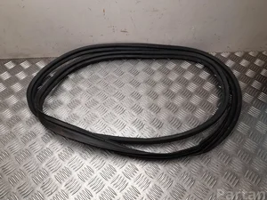 Subaru 697 Crosstrek/XV II 2022 Seal, boot-/cargo area lid