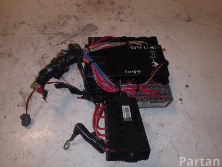 VOLVO 08696040 S60 I 2003 Fuse Box