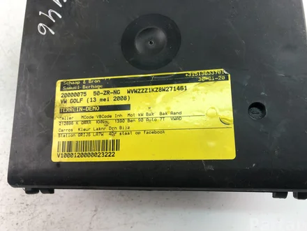 Volkswagen 6Q2937049C GOLF V (1K1) 2007 Fuse Box