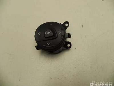Ford AM5T-14K147-AA / AM5T14K147AA FOCUS III 2013 Multifunction button set for steering wheel