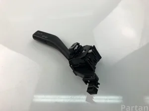 Škoda 1K0953513 OCTAVIAII (1Z3) 2011 Комбинированный переключатель подрулевой