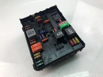 Volkswagen 1K0937125A GOLF V (1K1) 2007 Fuse Box