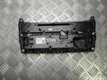 BMW 9241238 5 Touring (F11) 2011 Automatic air conditioning control