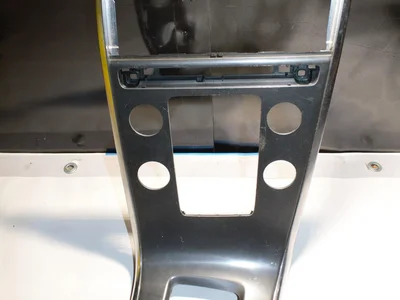 Volvo 31351388 XC60 2011 Halter für Schalttafel