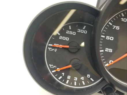 Porsche 7P5.920.900, 7P5.920.900.BE / 7P5920900, 7P5920900BE CAYENNE (92A) 2013 Dashboard (instrument cluster) mph Automatic Transmission