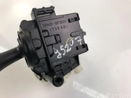 Toyota 8414052020 RAV 4 II (_A2_) 2002 Steering column multi-switch