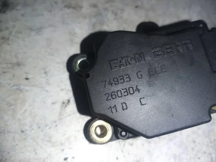 Volvo 74933 XC90 I 2004 Motor de ajuste para regulación  de solapa