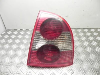 Volkswagen 3B5 945 096 AE / 3B5945096AE PASSAT (3C2) 2006 Piloto posterior