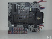 VOLVO 8622520, 1475061, 8676286 V70 II (SW) 2001 Fuse Box