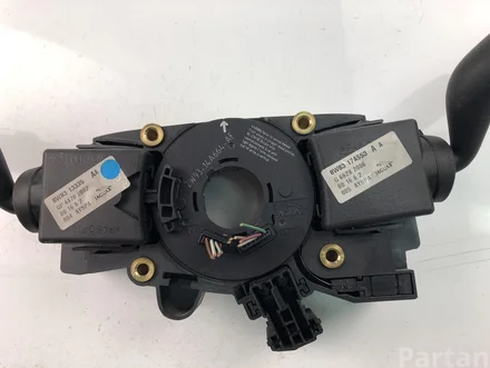 Jaguar 8W8313N064A XF (X250) 2013 Multi-switch colonne de direction