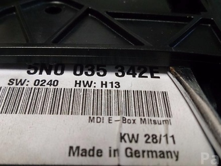 VOLKSWAGEN 5N0 035 342 E, 5N0 035 341 F / 5N0035342E, 5N0035341F PASSAT (362) 2011 Multimedia interface box with control unit