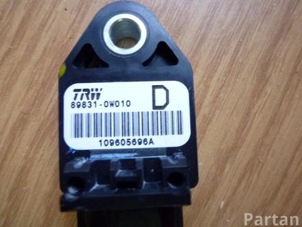 TOYOTA 89831-05010 / 8983105010 COROLLA Verso (ZER_, ZZE12_, R1_) 2006 Impact Crash Sensor 