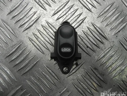 Chrysler 04671623AA PT CRUISER (PT_) 2000 Предохранительный выключатель центрального замка