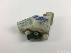 Nissan 805524U300R X-TRAIL (T30) 2007 Door Lock