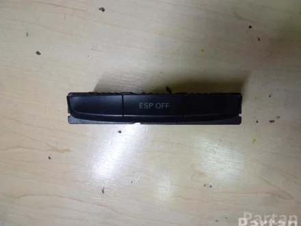 Audi 8K0 959 673 / 8K0959673 A4 (8K2, B8) 2008 Button for electronic stability program