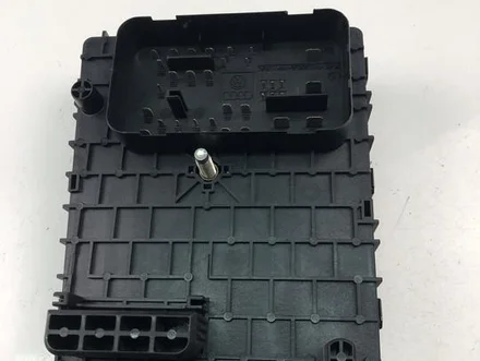 Volkswagen 3C0937125 PASSAT (3C2) 2007 Fuse Box