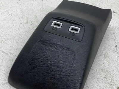 Peugeot 9824732180, 9824732280 e 208 2021 Cover centre console, rear