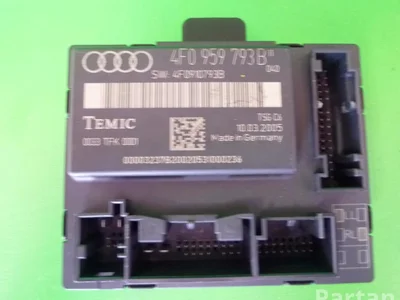 Audi 4F0 959 793 B, 4F0 910 793 B / 4F0959793B, 4F0910793B A6 (4F2, C6) 2005 Sterownik drzwi z przodu z lewej