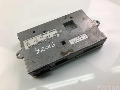 Audi 4E0035729 A6 (4F2, C6) 2009 Multimedialna zmieniarka ze sterownikiem