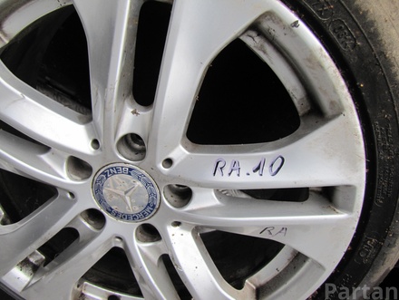 MERCEDES-BENZ A 204 401 75 02 / A2044017502 C-CLASS (W204) 2009 Alloy rim 5x112  R17 EJ 7.5 ET47