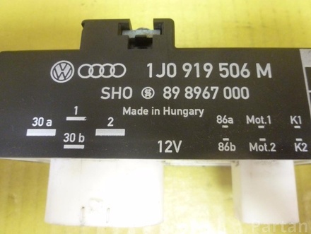 AUDI 1J0 919 506 M / 1J0919506M A3 (8L1) 2002 Control unit for radiator fan