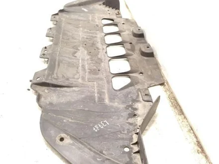 Maserati 670001748 GHIBLI (M157) 2017 Engine under tray