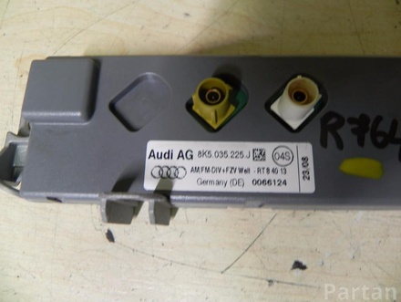 AUDI 8K5 035 225 J / 8K5035225J A4 (8K2, B8) 2008 Amplificador de antena