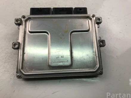 Dacia 237109221R; 237105499R / 237109221R, 237105499R SANDERO II 2015 Control unit for engine