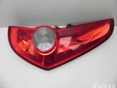 Opel 35603-52 K10, 89071639, E2 07101 / 3560352K10, 89071639, E207101 AGILA (B) (H08) 2009 Lampy tylne z prawej