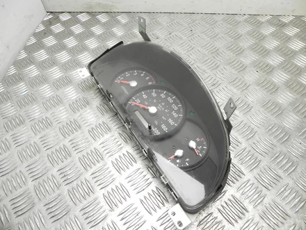 Kia 94003-3E086 / 940033E086 SORENTO I (JC) 2005 Dashboard (instrument cluster)
