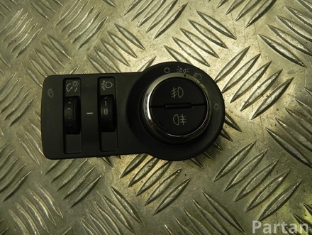 CHEVROLET 13301758 CRUZE (J300) 2010 Light switch