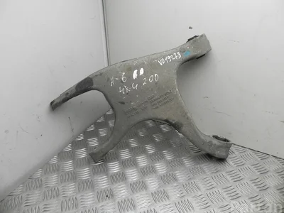 Audi 8R0 505 311 F / 8R0505311F A6 (4G2, C7, 4GC) 2016 Devant bras de commande de voie inférieur