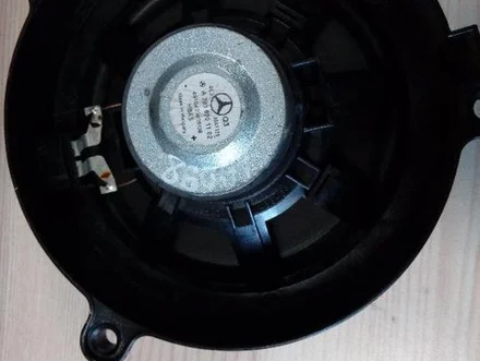 Mercedes-Benz A 203 820 11 02 / A2038201102 C-CLASS (W203) 2007 Loudspeaker