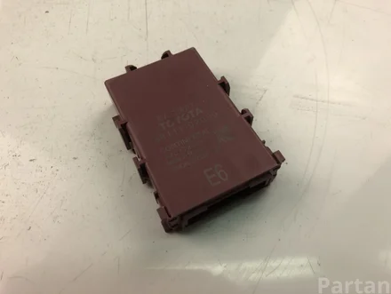 Toyota 89111-02030 / 8911102030 RAV 4 IV (_A4_) 2016 Diagnosis interface for data bus (gateway)