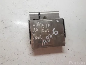Audi 4D0919894B A8 (4D2, 4D8) 2001 Interface multimédia avec unité de contrôle