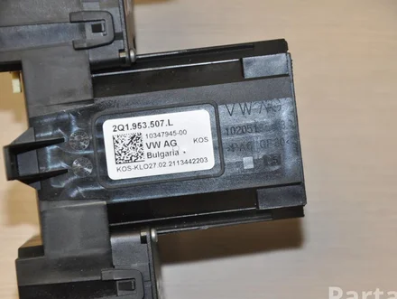 Volkswagen 2Q1953507L T-Cross (C11) 2021 Switch for turn signals, high and low beams, headlamp flasher
