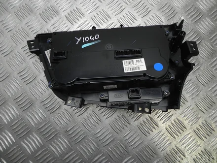 Kia 97250-4U401 / 972504U401 OPTIMA 2012 Automatic air conditioning control
